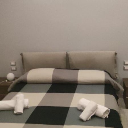 Guest House Via Milano 卡坦扎罗 外观 照片