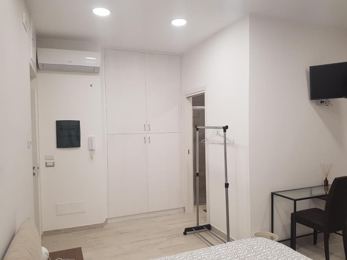 Guest House Via Milano 卡坦扎罗 外观 照片