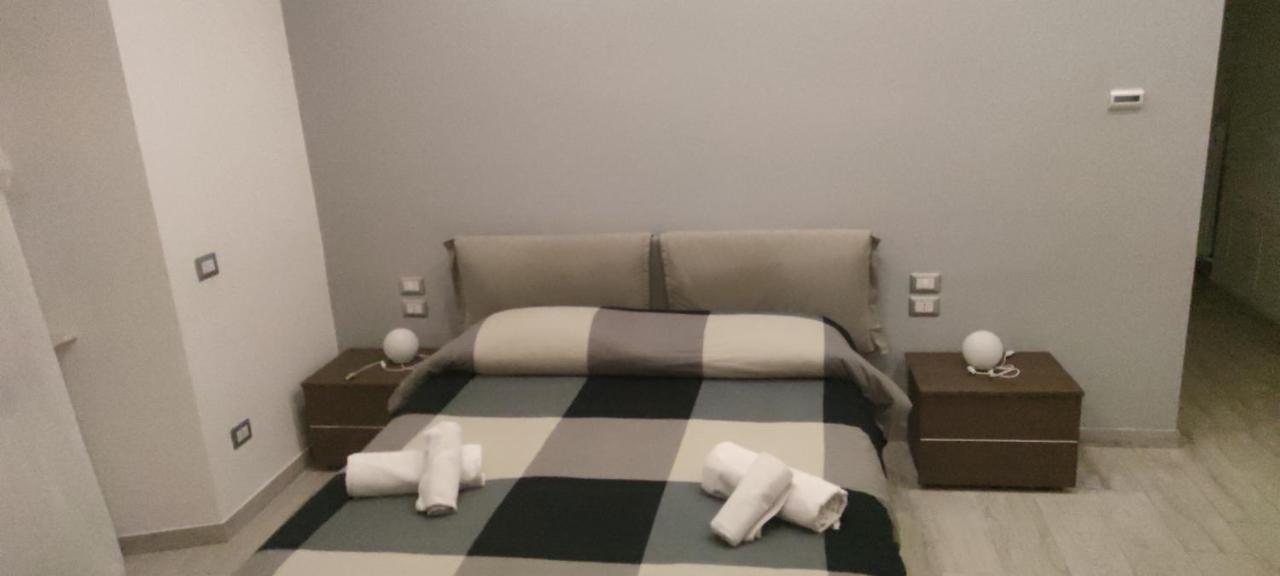 Guest House Via Milano 卡坦扎罗 外观 照片