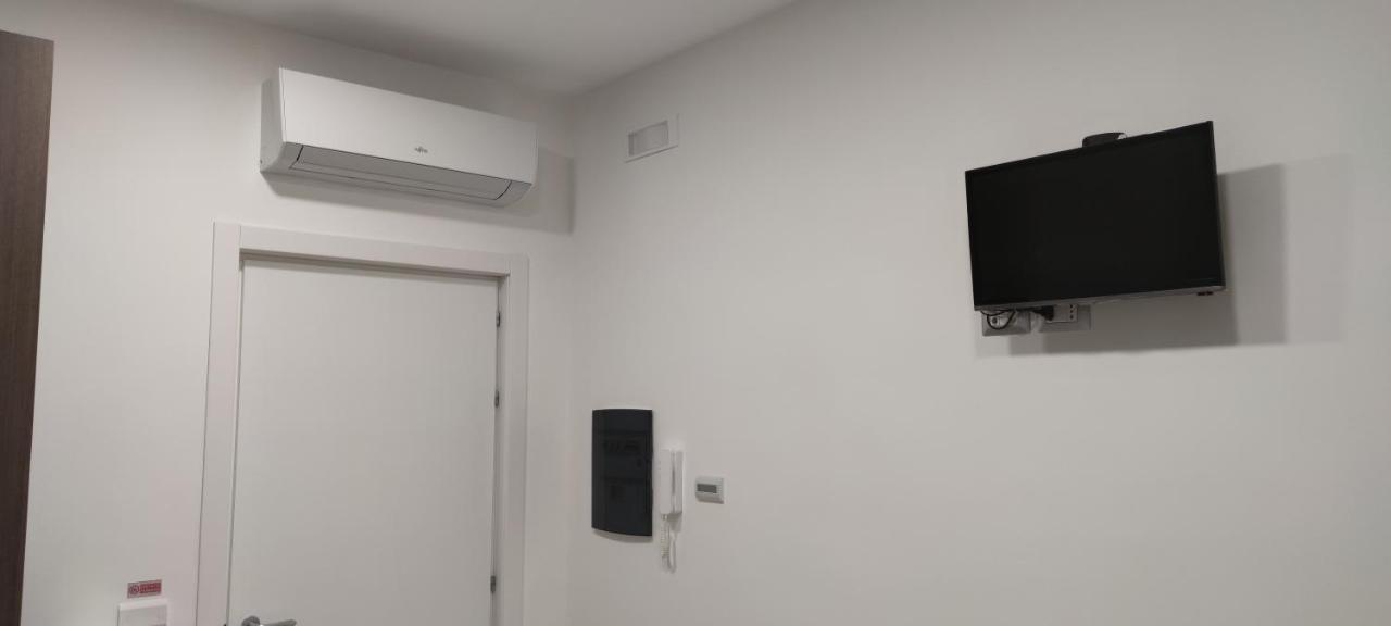 Guest House Via Milano 卡坦扎罗 外观 照片
